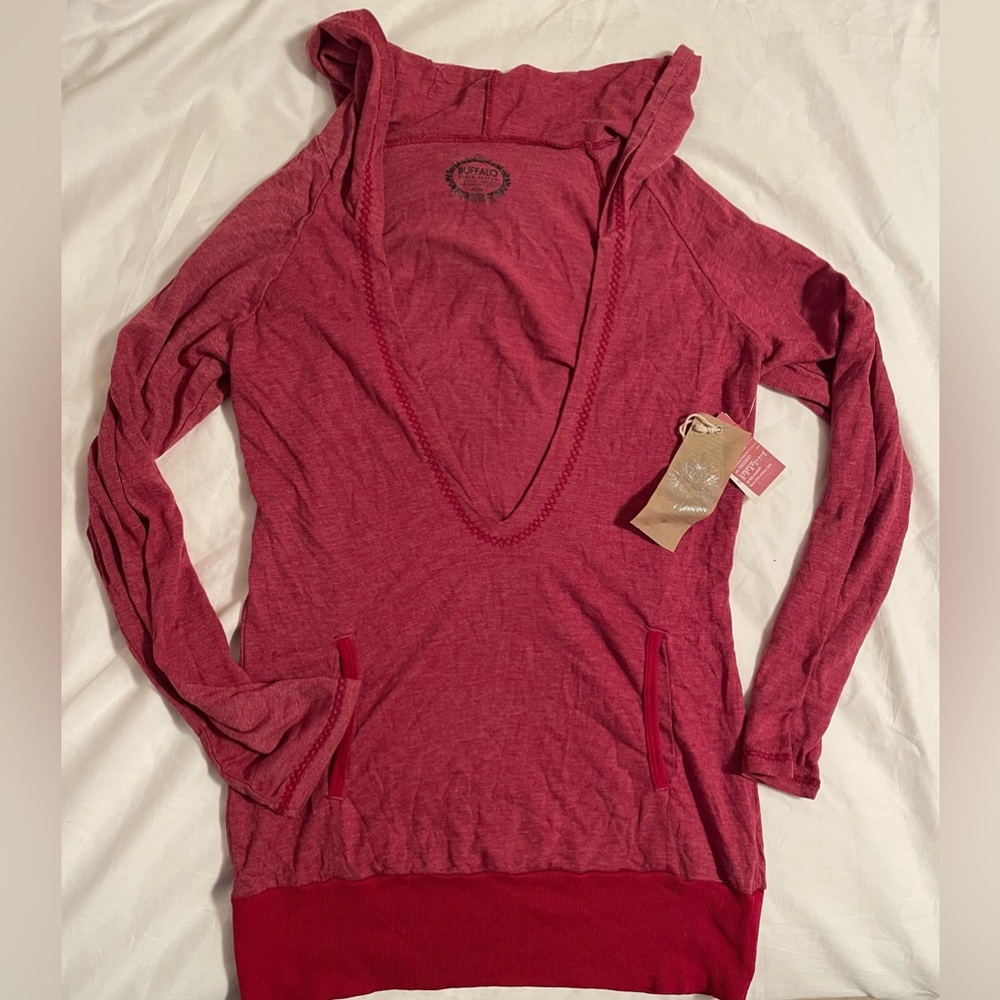 New with tags Buffalo David Bitton v-neck hoodie, size Medium. Heather Red
